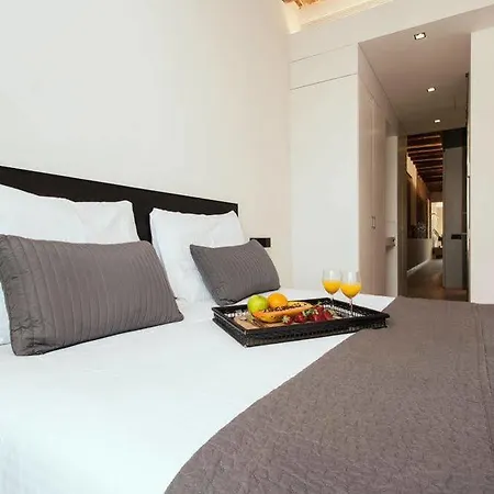 Portaferrissa Apartment