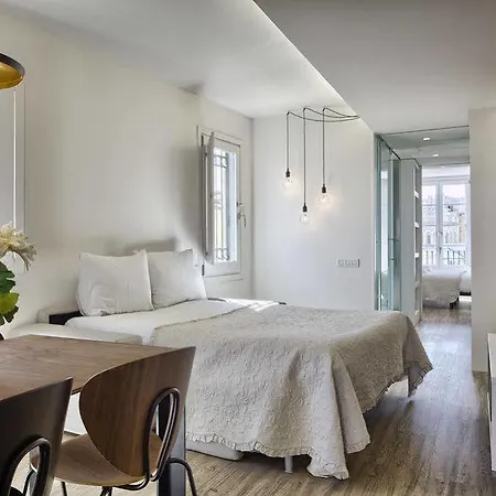 Portaferrissa Apartment *