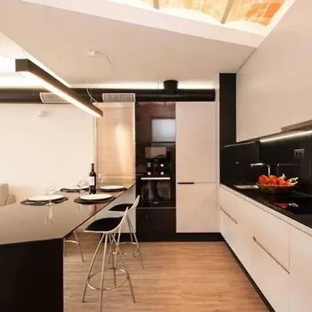 Portaferrissa Apartment